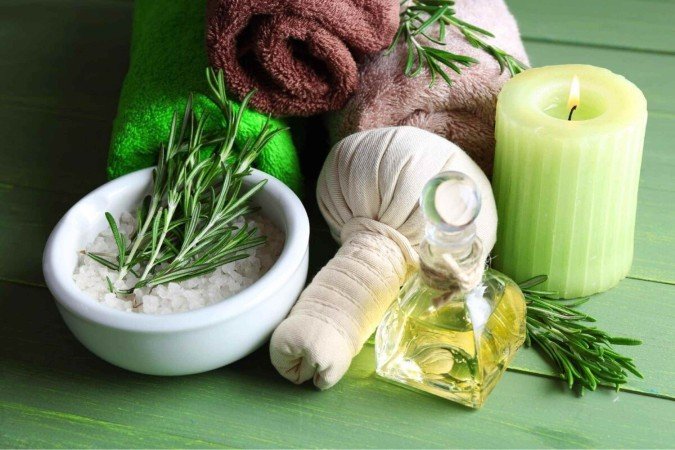 Banho de alecrim com açafrão aumenta a prosperidade e abre caminhos (Imagem: Africa Studio | Shutterstock) - (crédito: EdiCase) Banho de alecrim com açafrão aumenta a prosperidade e abre caminhos (Imagem: Africa Studio | Shutterstock) - (crédito: EdiCase)