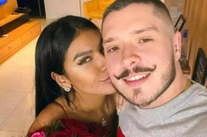 Pocah abre o jogo pela primeira vez sobre fim do noivado com Ronan Souza