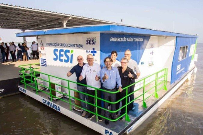 Barco para atender trabalhadores ribeirinhos da Amazônia é inaugurado pela Saúde