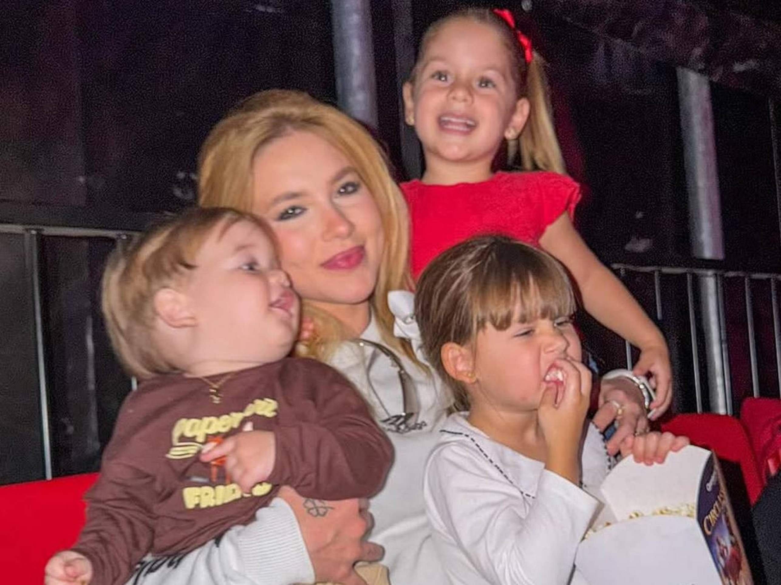 Virginia Fonseca revela reação inesperada dos filhos ao conhecerem Vini Jr. - (crédito: Observatorio dos Famosos) Virginia Fonseca revela reação inesperada dos filhos ao conhecerem Vini Jr. - (crédito: Observatorio dos Famosos)