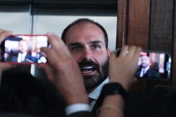 Eduardo Bolsonaro compartilhou imagens do ministro no casamento de Tabata Amaral e levantou suspeitas sobre a relação entre ambos -  (crédito: Lula Marques/Agência Brasil)
