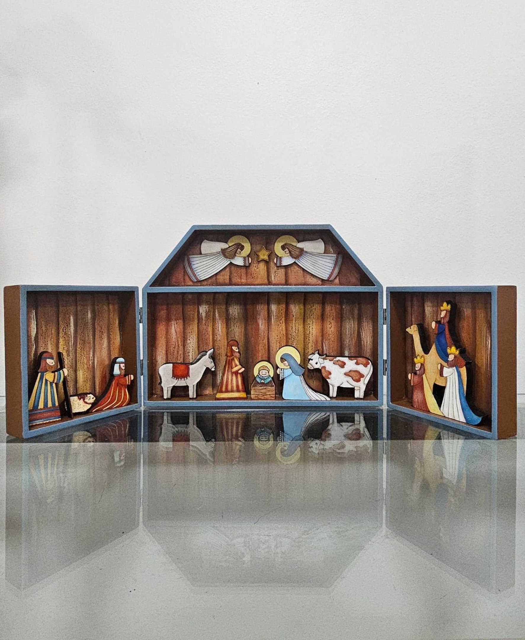 Artesanato elaborado por voluntários 