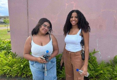 Katharina Carvalho e Apoena Taimara realizaram a provada no BSAN, na UnB -  (crédito: Giovanna Kunz/CB/D.A Press)