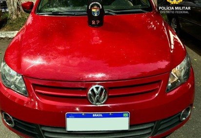 PMDF recupera veículo roubado e autores são deitdos em Ceilândia -  (crédito: PMDF/Divulgação) -PMDF recupera veículo roubado e autores são deitdos em Ceilândia -  (crédito: PMDF/Divulgação)