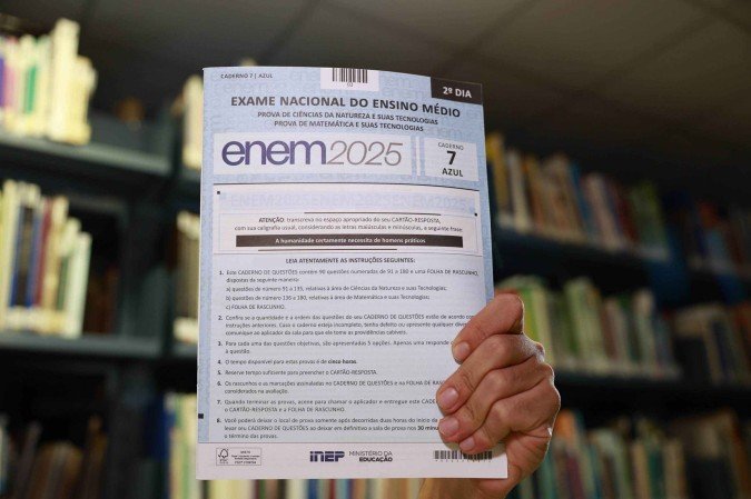 Caderno de provas do segundo dia do Enem 2025 -  (crédito: Angelo Miguel/MEC)
