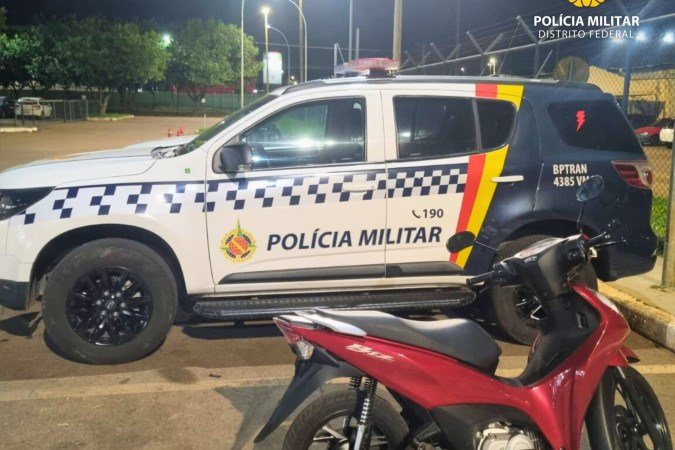 PMDF recupera motocicleta com registro de furto em Águas Claras -  (crédito: PMDF/Divulgação)