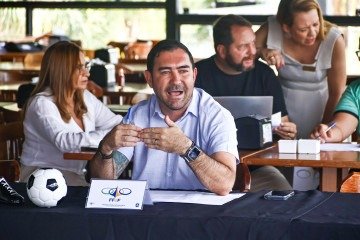 A Assembleia Geral Ordinária foi realizada nesta segunda-feira para delegar sobre a organização das competições na temporada de 2026 do Candangão - (crédito: Divulgação/FFDF) A Assembleia Geral Ordinária foi realizada nesta segunda-feira para delegar sobre a organização das competições na temporada de 2026 do Candangão - (crédito: Divulgação/FFDF)