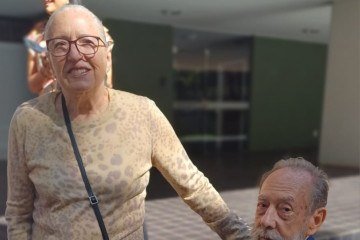 Carlos Alberto Albuquerque com sua esposa, dona Ângela