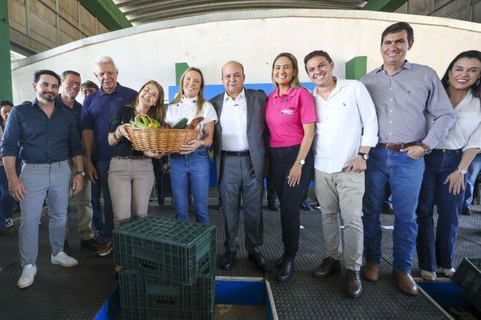 Programa lançado na Ceasa pelo governador Ibaneis Rocha teve a presença da vice-governadora Celina Leão -  (crédito: Renato Alves/Agência Brasília)