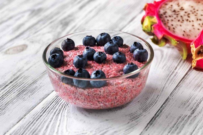 Pudim de chia com pitaya (Imagem: costioculescu | Shutterstock) - (crédito: EdiCase) Pudim de chia com pitaya (Imagem: costioculescu | Shutterstock) - (crédito: EdiCase)