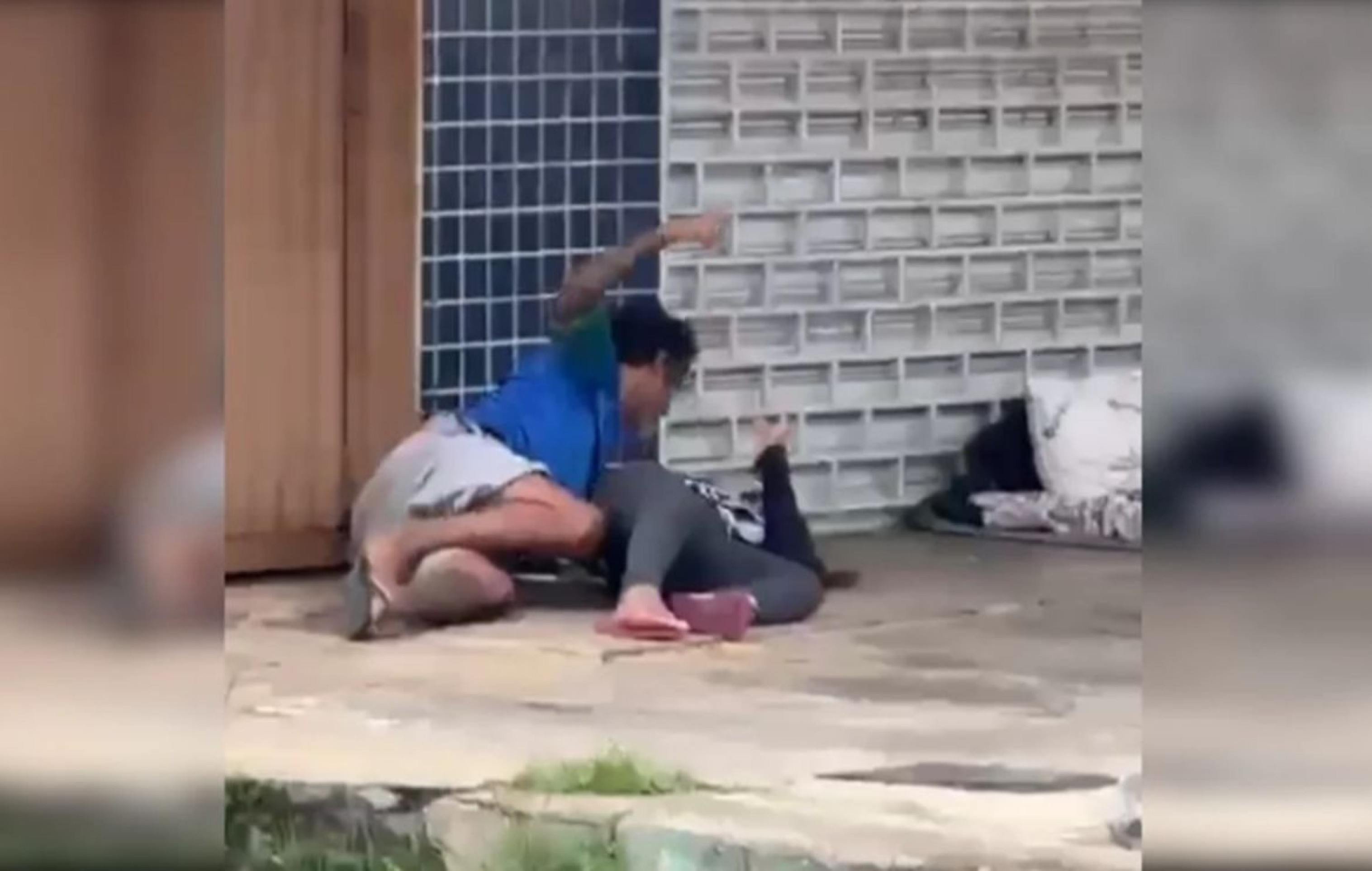 Homem é preso por espancar companheira em via pública no Guará