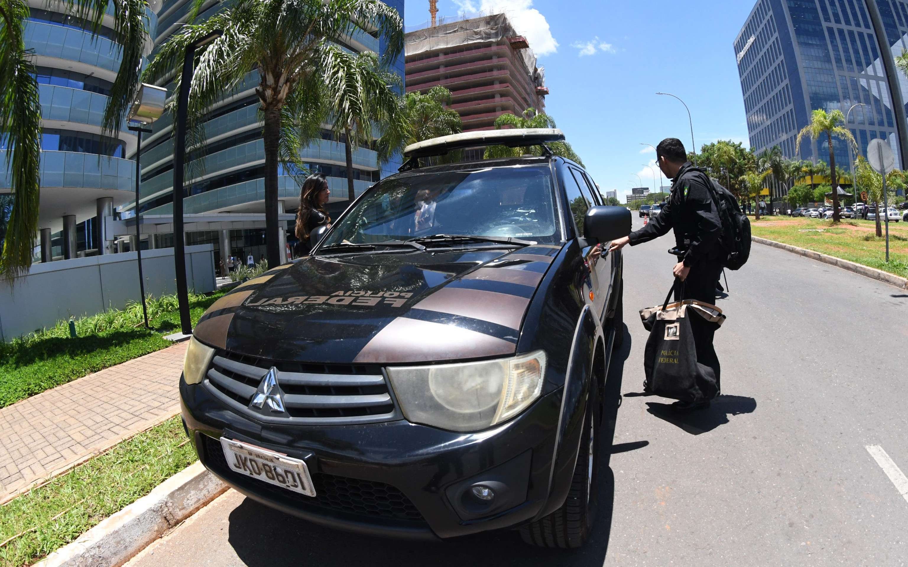  18/11/2025. Crédito: Ed Alves/CB/D.A Press. Brasil.  Brasilia - DF.  Politica. A Polícia Federal (PF) e o Ministério Público Federal (MPF) deflagraram a Operação Compliance Zero. Busca e apreensão no BRB. 