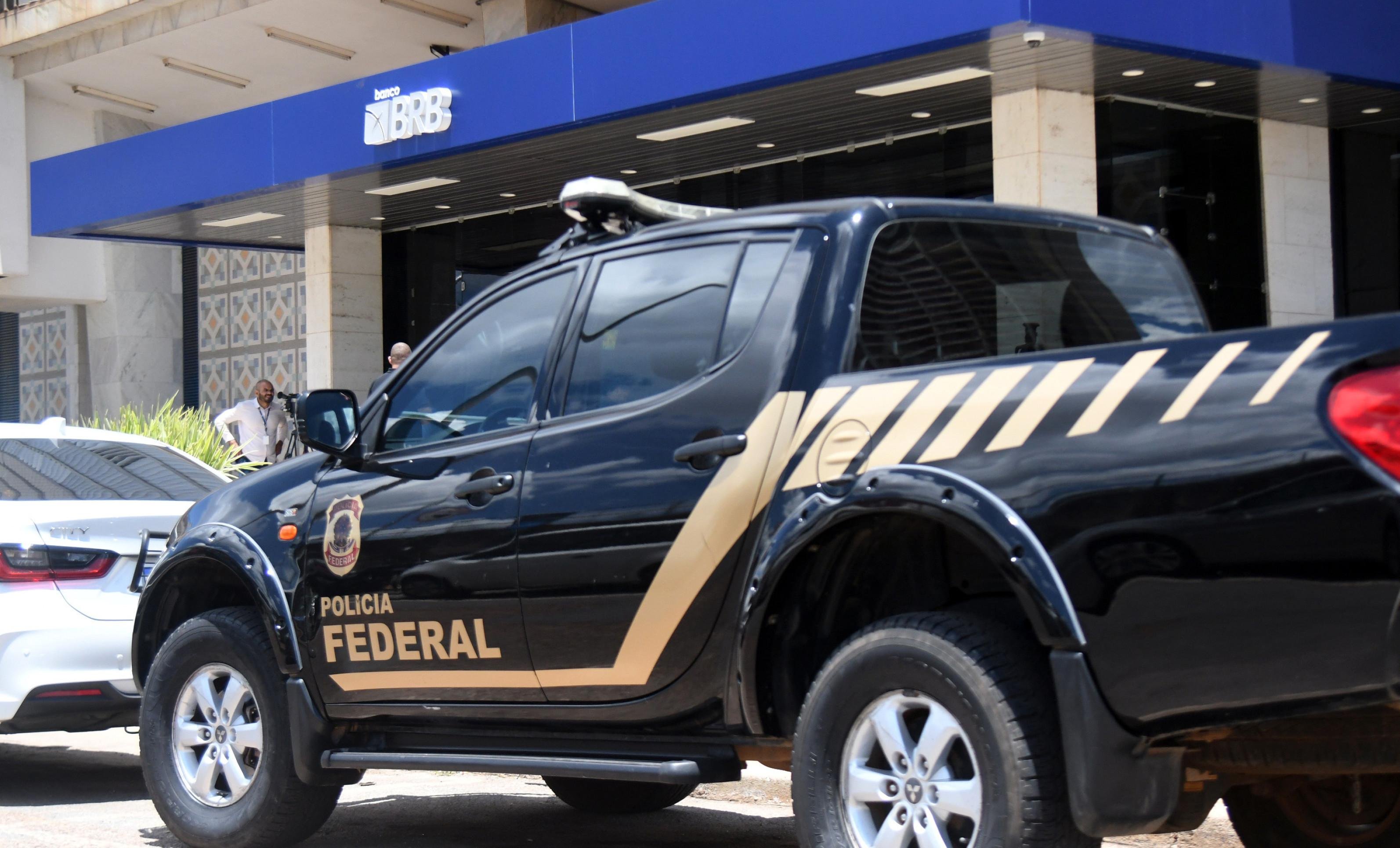 Polícia Federal investiga parlamentares sob suspeita no Caso Master