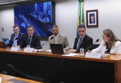 Comissão de Segurança Pública da Câmara dos Deputados discutiu o Projeto de Lei Complementar (PLP) 125/22
 -  (crédito: Renato Araújo/Câmara dos Deputados)