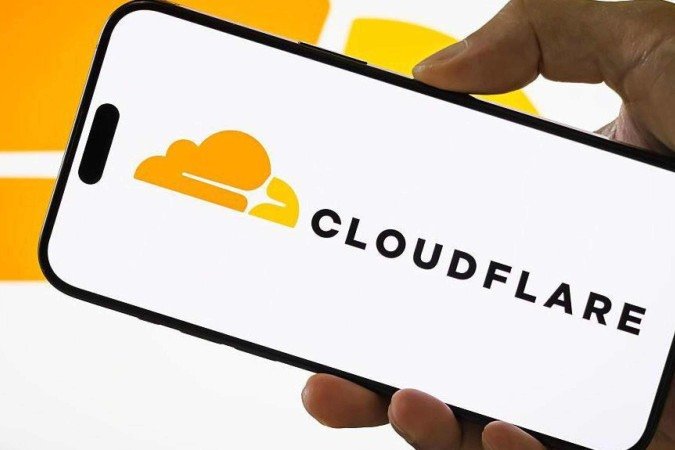 Mensagem de erro que apareceu nesta terça (18/11) para usuários do ChatGPT  -  (crédito: OpenAI)