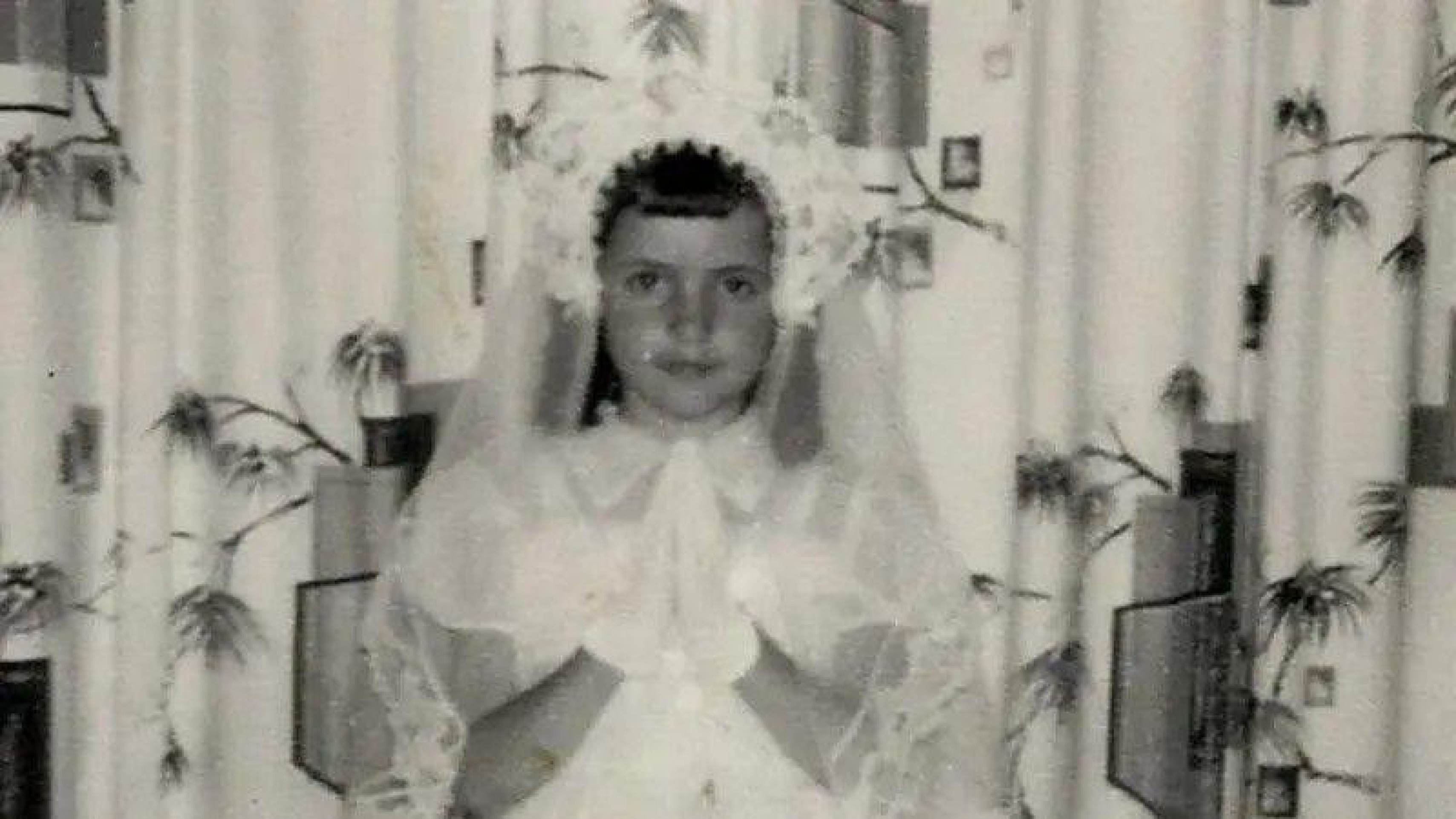 'Acreditei por anos que eu era minha irmã morta ressuscitada'