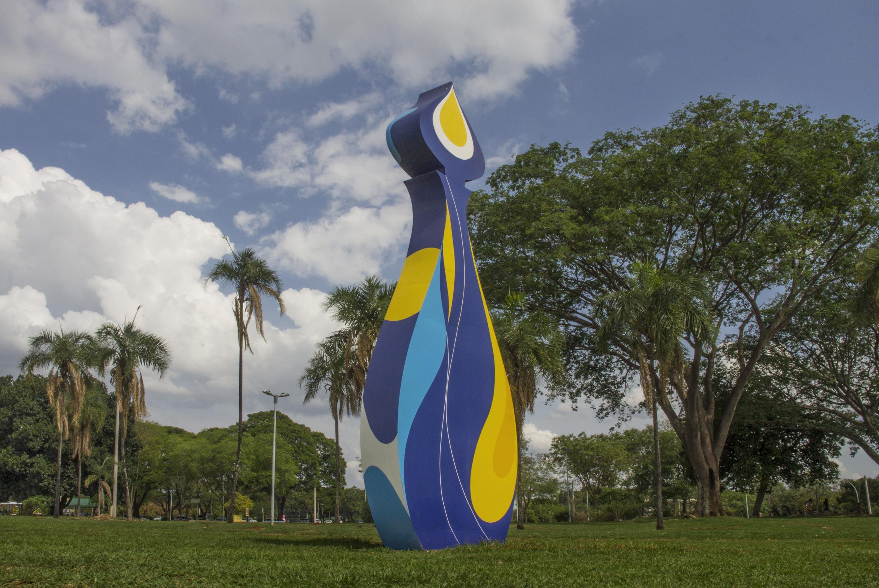 Esculturas de Rogério Reis no Parque da Cidade refletem sobre natureza e utopia