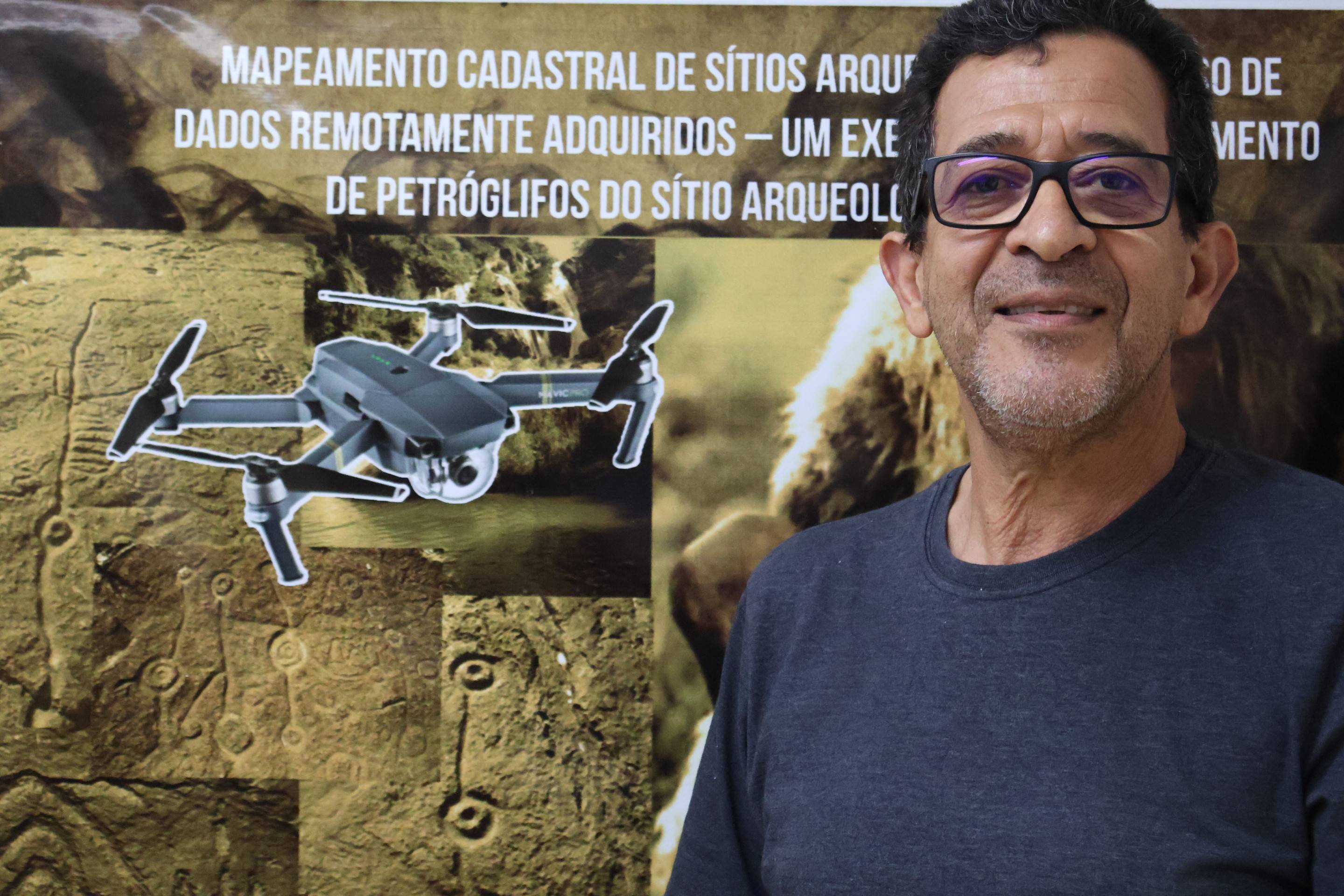 Edilson de Souza Bias, pesquisador do Instituto de Geoci&ecirc;ncias, da Universidade de Bras&iacute;lia