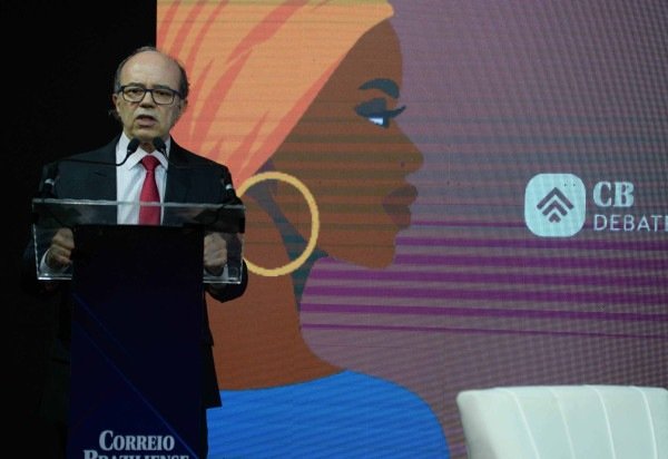  Minervino Júnior/CB