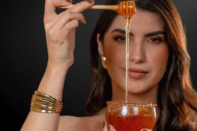 Sexóloga evangélica ensina prazer no sexo para mulheres e casais cristãos