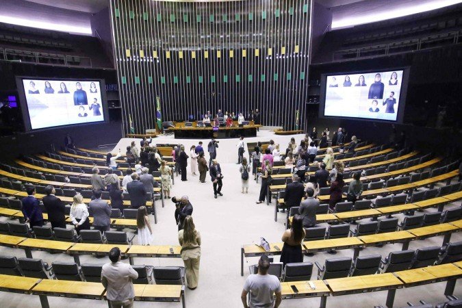 Bancada do DF na Câmara reage à fraude do Banco Master: 