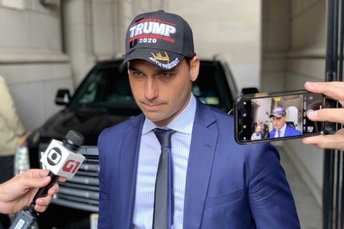 Por débito de R$ 13 mil, nome de Eduardo Bolsonaro entra na Dívida Ativa