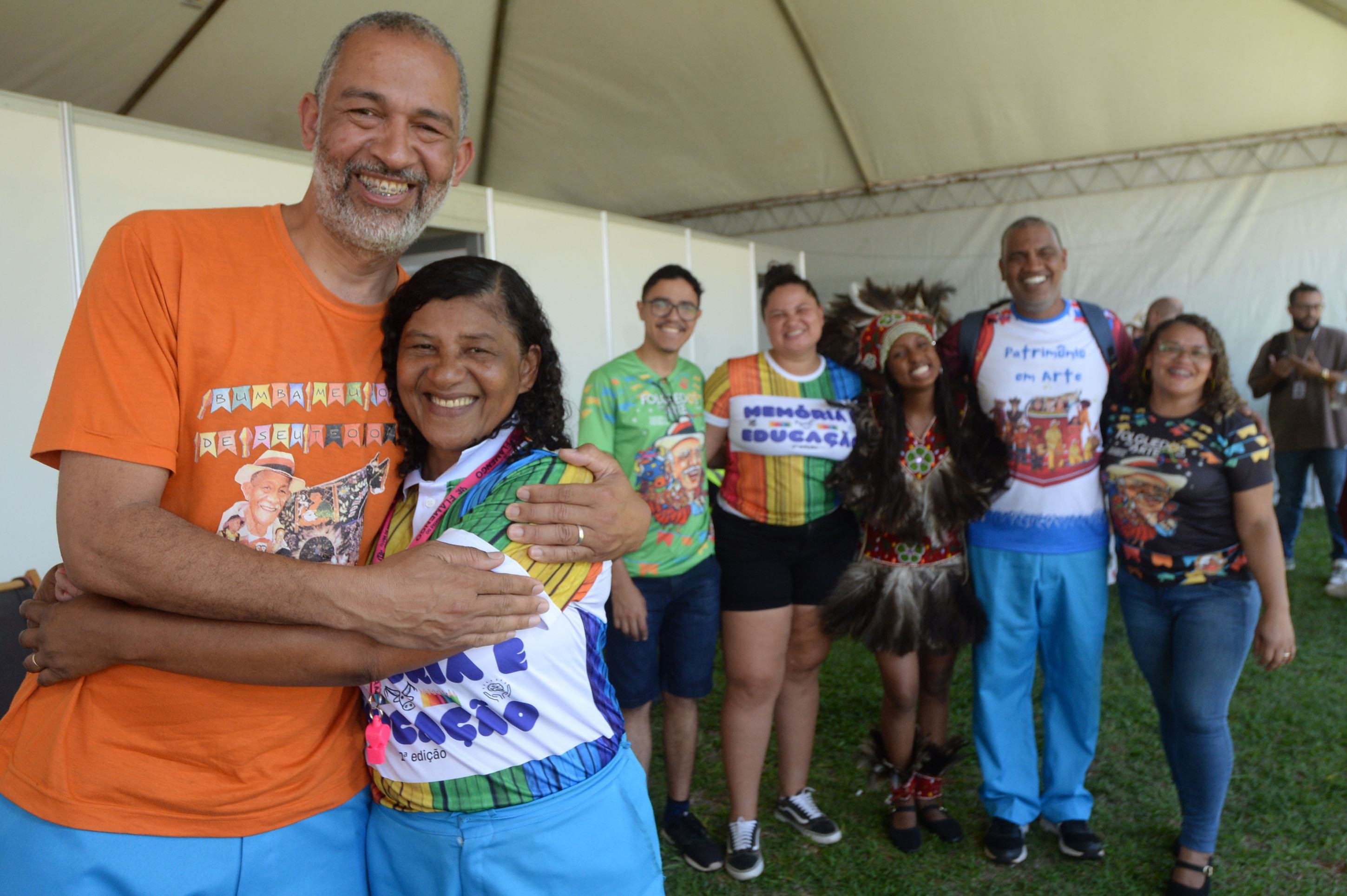  Guar&aacute; Freire e Tam&aacute; Freire carregam legado do Boi do Seu Teodoro
