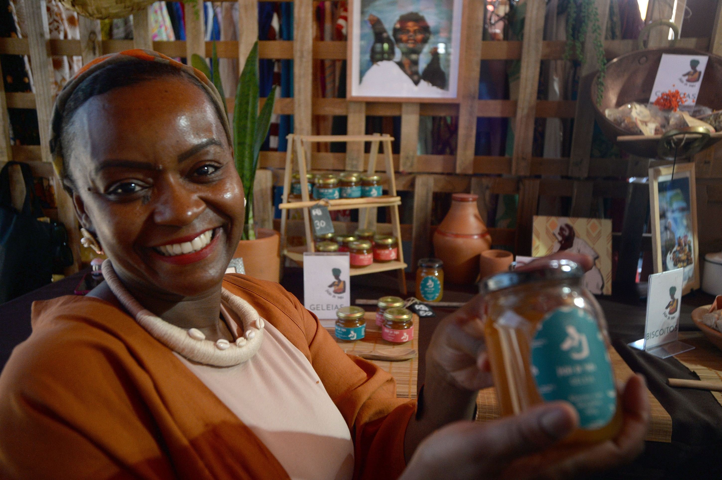 Val&eacute;ria Marques atua h&aacute; 30 anos na &aacute;rea da culin&aacute;ria e apresentou ao p&uacute;blico doces tradicionais