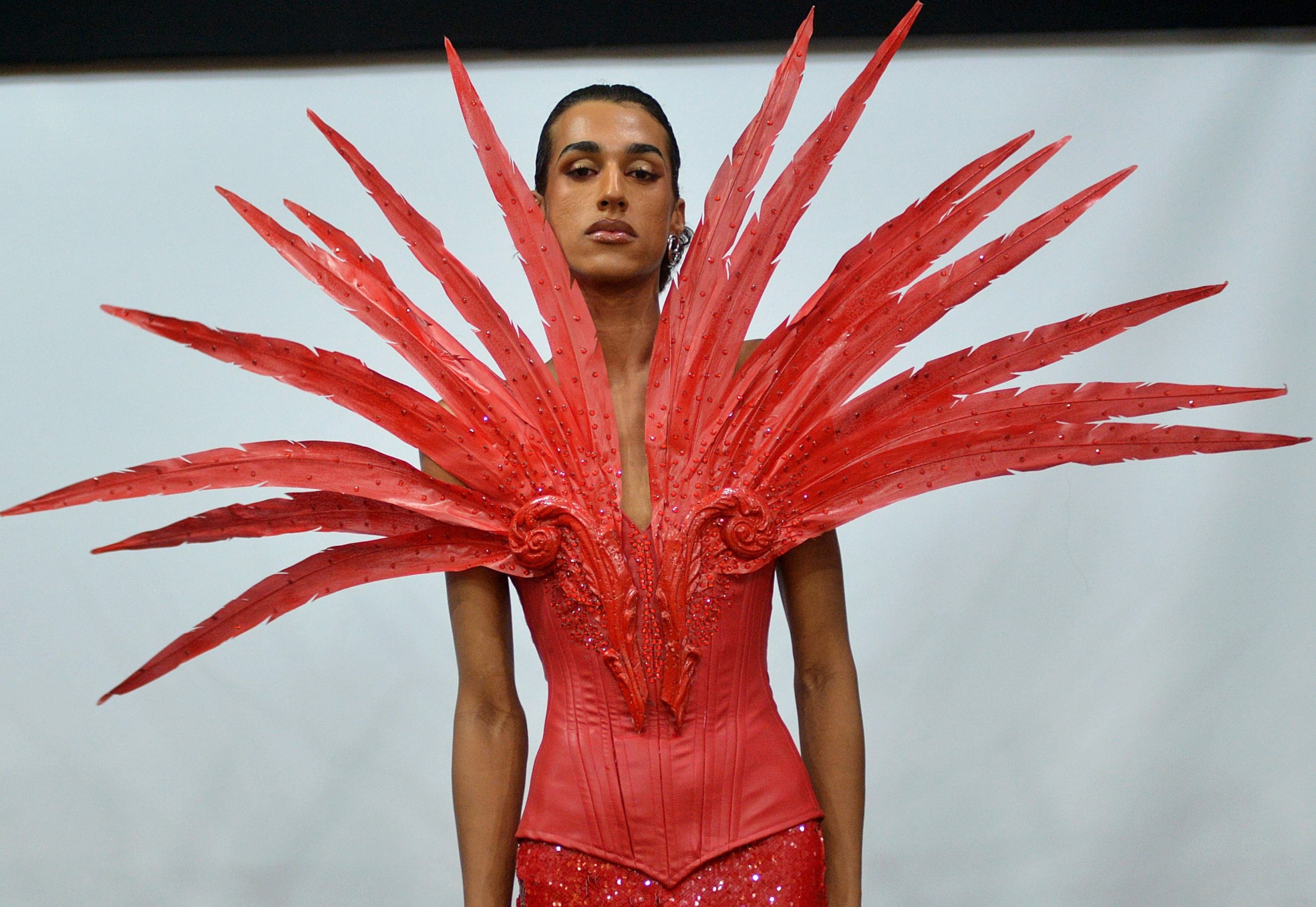  Desfile Beleza Negra. Na Foto Usatavo