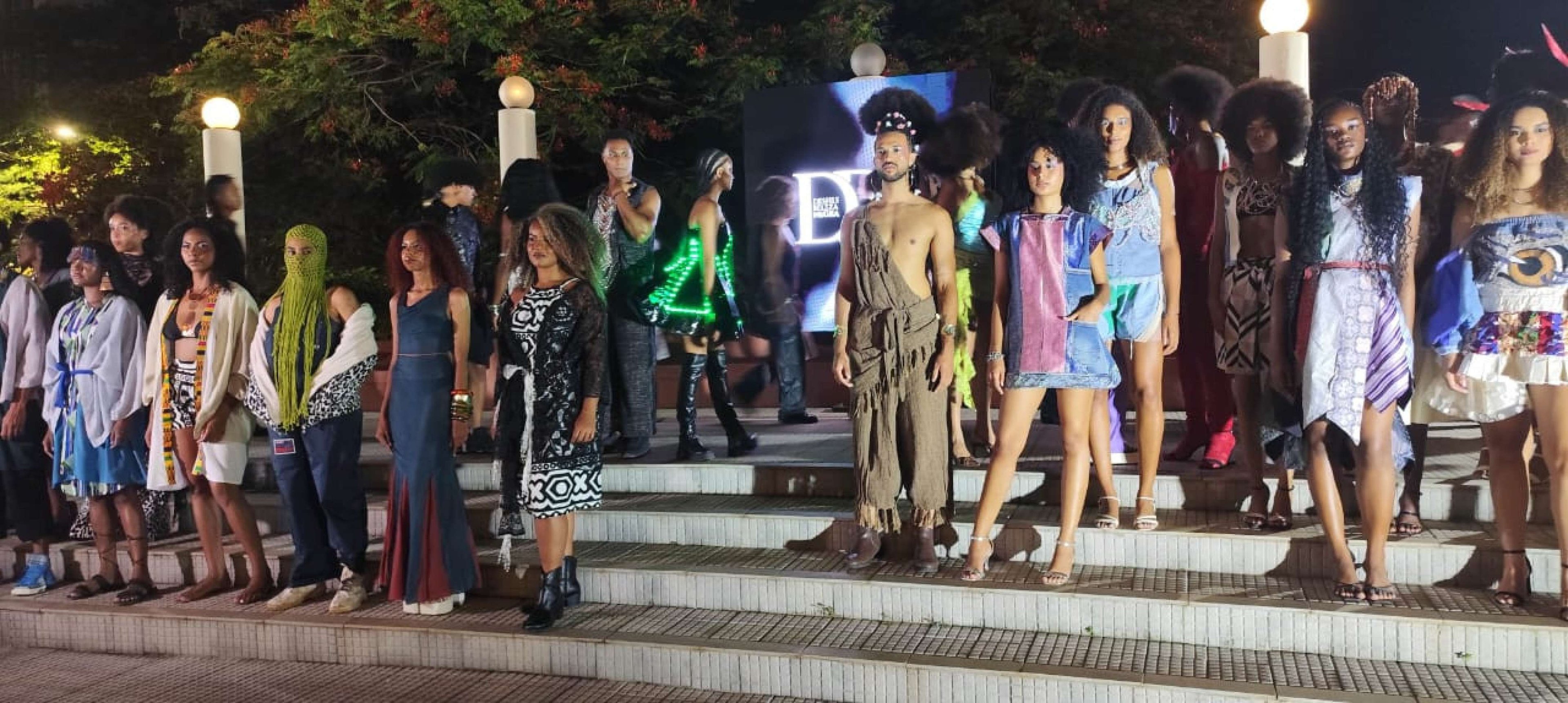 Desfile Beleza Negra é espaço de protesto contra feminicídio