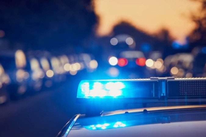 Mulher é presa após agredir namorado que recusou proposta de sexo a três