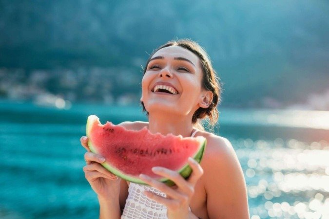As frutas da estação são aliadas poderosas da hidratação e benéficas para a saúde (Imagem: adriaticfoto | Shutterstock) - (crédito: EdiCase) As frutas da estação são aliadas poderosas da hidratação e benéficas para a saúde (Imagem: adriaticfoto | Shutterstock) - (crédito: EdiCase)