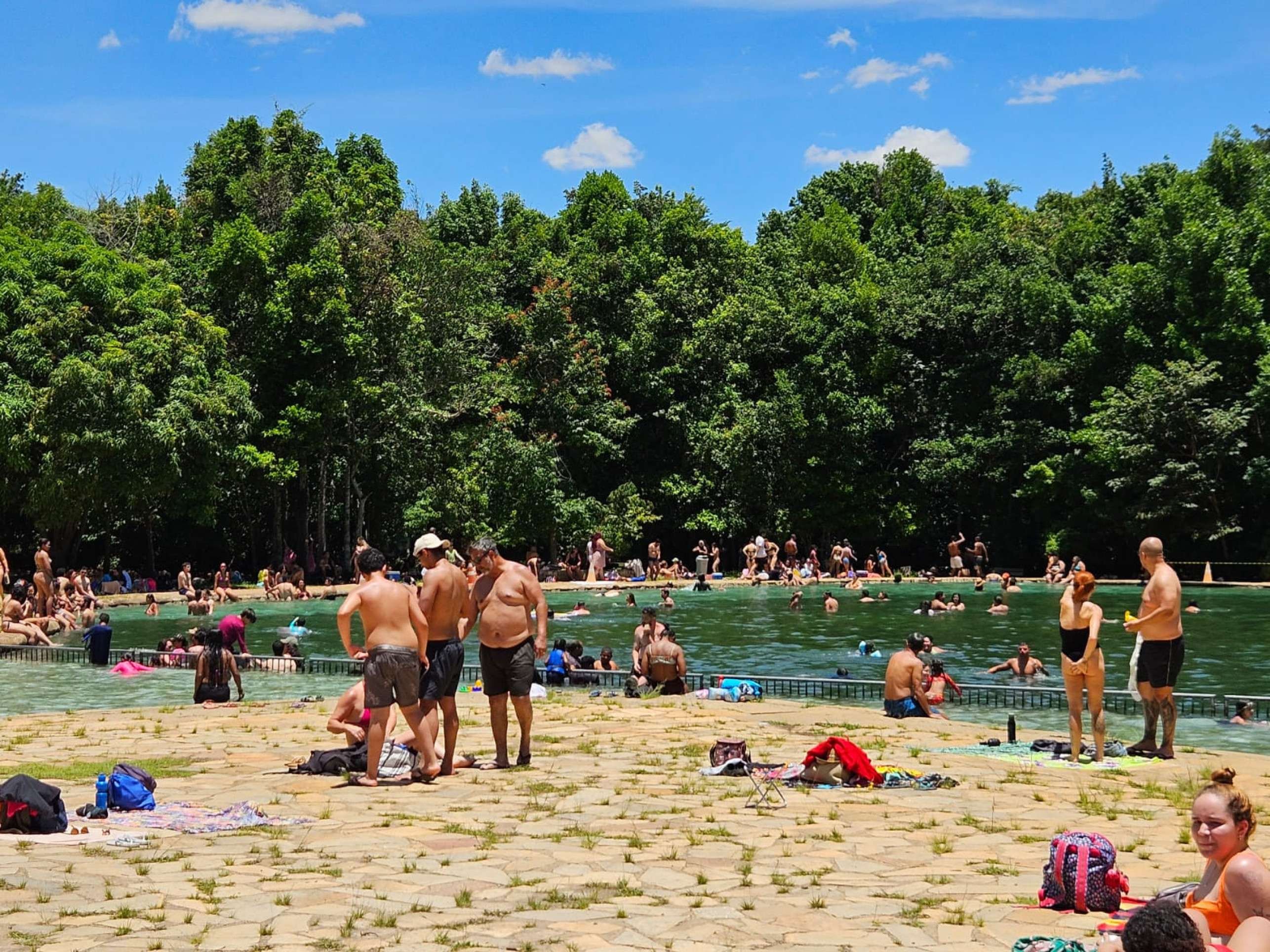 &Aacute;gua Mineral lotada em feriado da Consci&ecirc;ncia Negra
