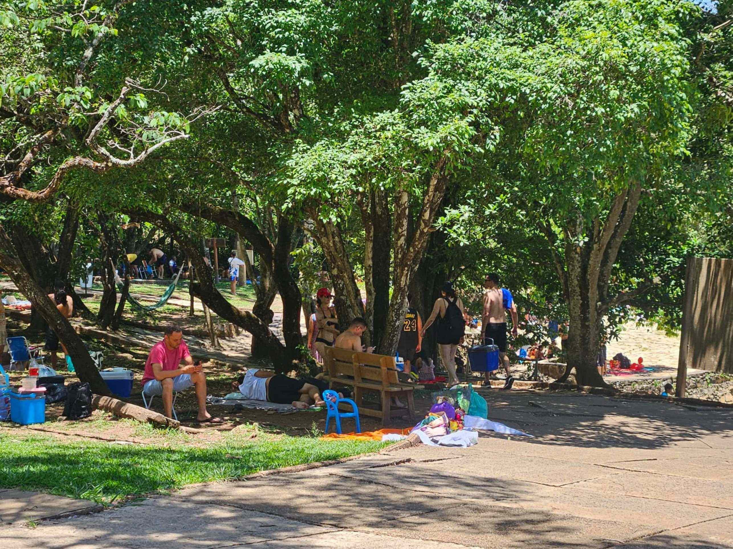 &Aacute;gua Mineral lotada em feriado da Consci&ecirc;ncia Negra