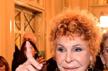 Nascida em 22 de setembro de 1934, Nascida em 22 de setembro de 1934,