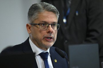 O texto foi relatado pelo senador Alessandro Vieira (MDB-SE), que apresentou parecer pela aprovação da MP 1317/25 com ajustes de redação, convertendo-a em projeto de lei. -  (crédito:  Andressa Anholete/Agência Senado)