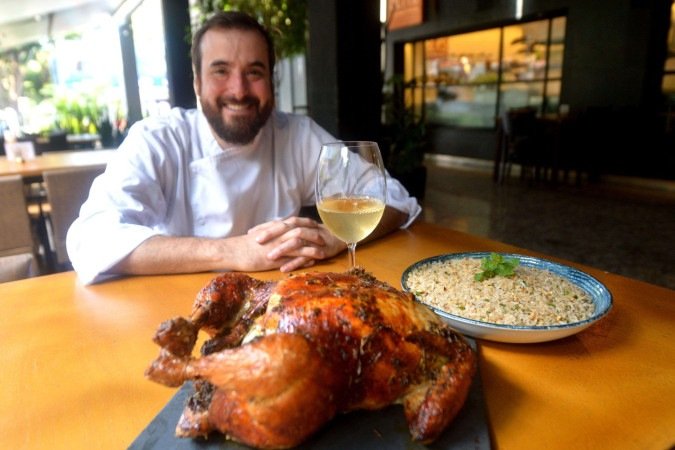 Gabriel Bla's, do Bla's Cozinha Criativa, aposta em um cardápio variado, com clássicos e releituras - (crédito: Ed Alves/CB) Gabriel Bla's, do Bla's Cozinha Criativa, aposta em um cardápio variado, com clássicos e releituras - (crédito: Ed Alves/CB)