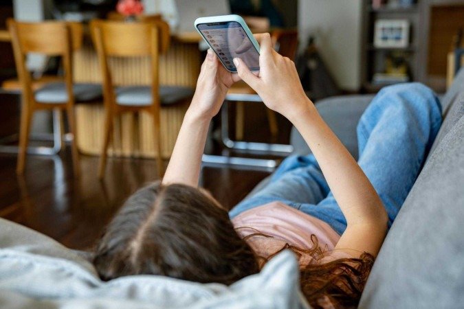 Um estudo recente do governo australiano  apontou que 96% das crianças de 10 a 15 anos usam redes sociais e que 7 em cada 10 delas já foram expostas a conteúdo ou comportamentos nocivos -  (crédito: Getty Images)