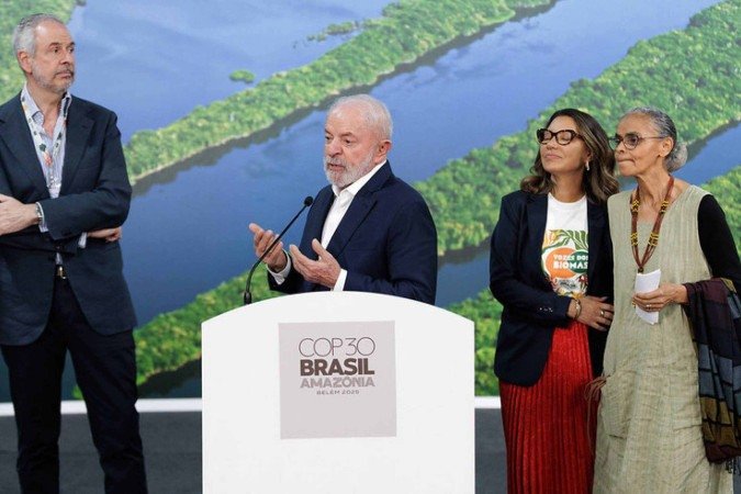 Brasil entrega novo rascunho de decisão da COP30 sem menção a combustíveis fósseis