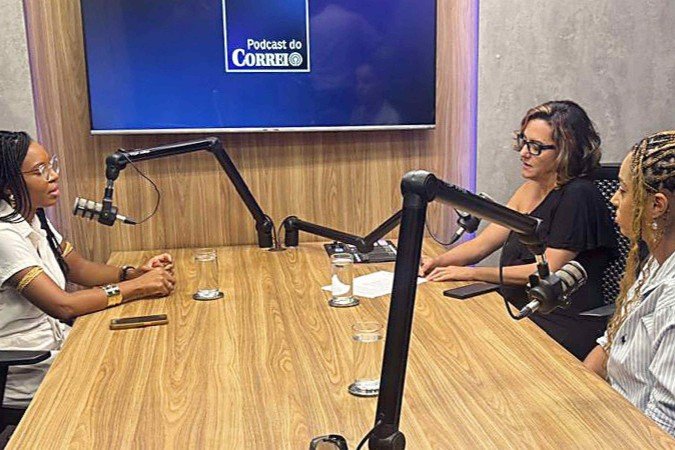 21.11.2025 Wanderlei Pozzembom CB/DA Press Thanisia Cruz, do Comit.. DF da Marcha das Mulheres Negras, .. a convidada do Podcast do Correio hoje, ..Na bancada: Adriana Bernardes e Mannu Leones
- (crédito: Wanderlei Pozzembom CB/DA Press ) 21.11.2025 Wanderlei Pozzembom CB/DA Press Thanisia Cruz, do Comit.. DF da Marcha das Mulheres Negras, .. a convidada do Podcast do Correio hoje, ..Na bancada: Adriana Bernardes e Mannu Leones
- (crédito: Wanderlei Pozzembom CB/DA Press )