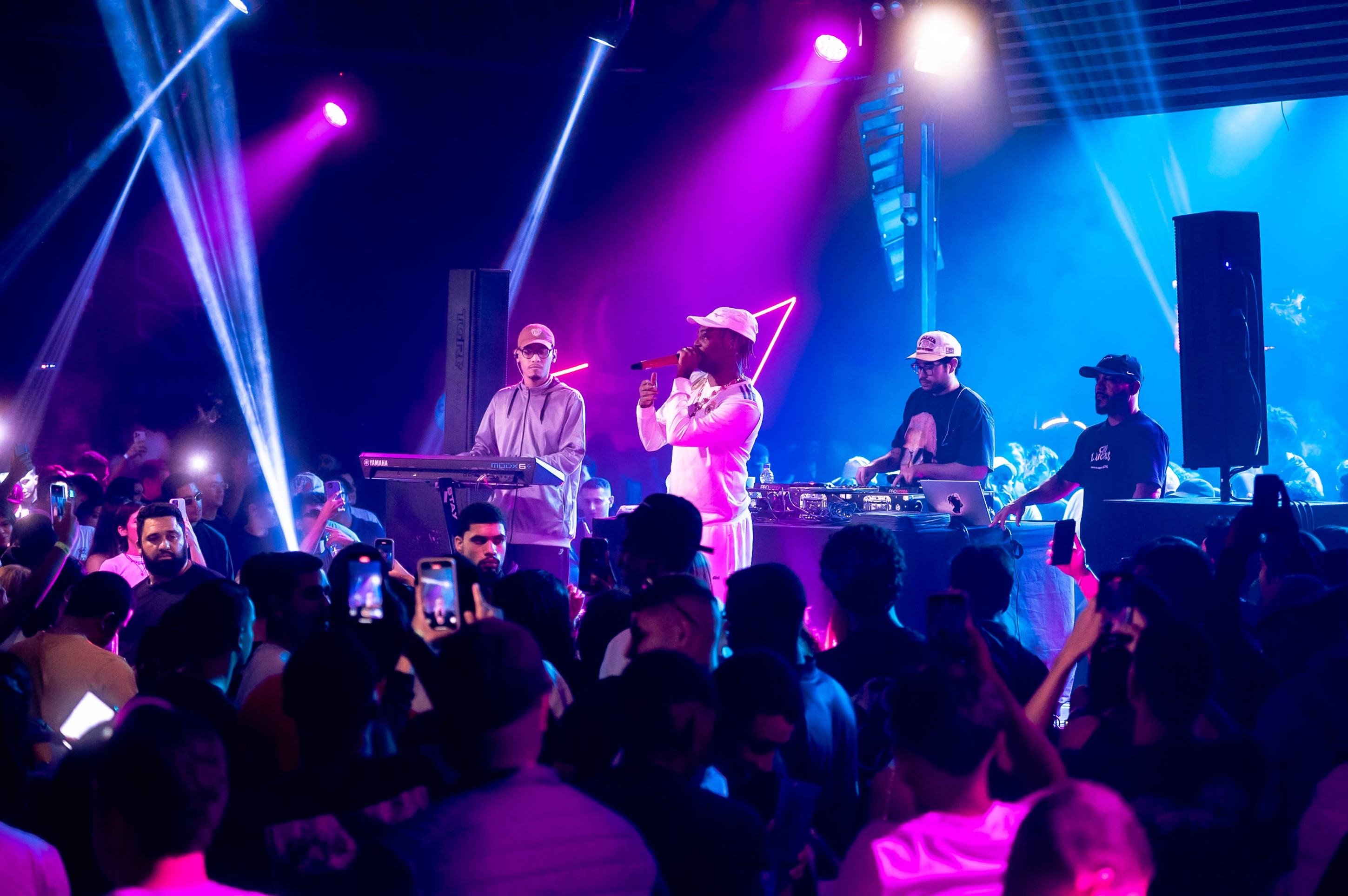 O complexo fora do Eixo tem programação variada