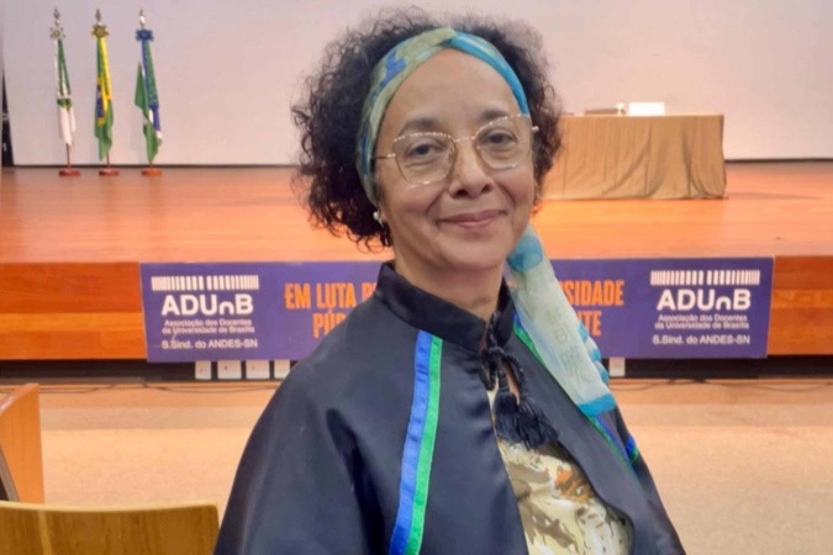 Professora Dione Moura teve papel importante na cria&ccedil;&atilde;o das cotas raciais