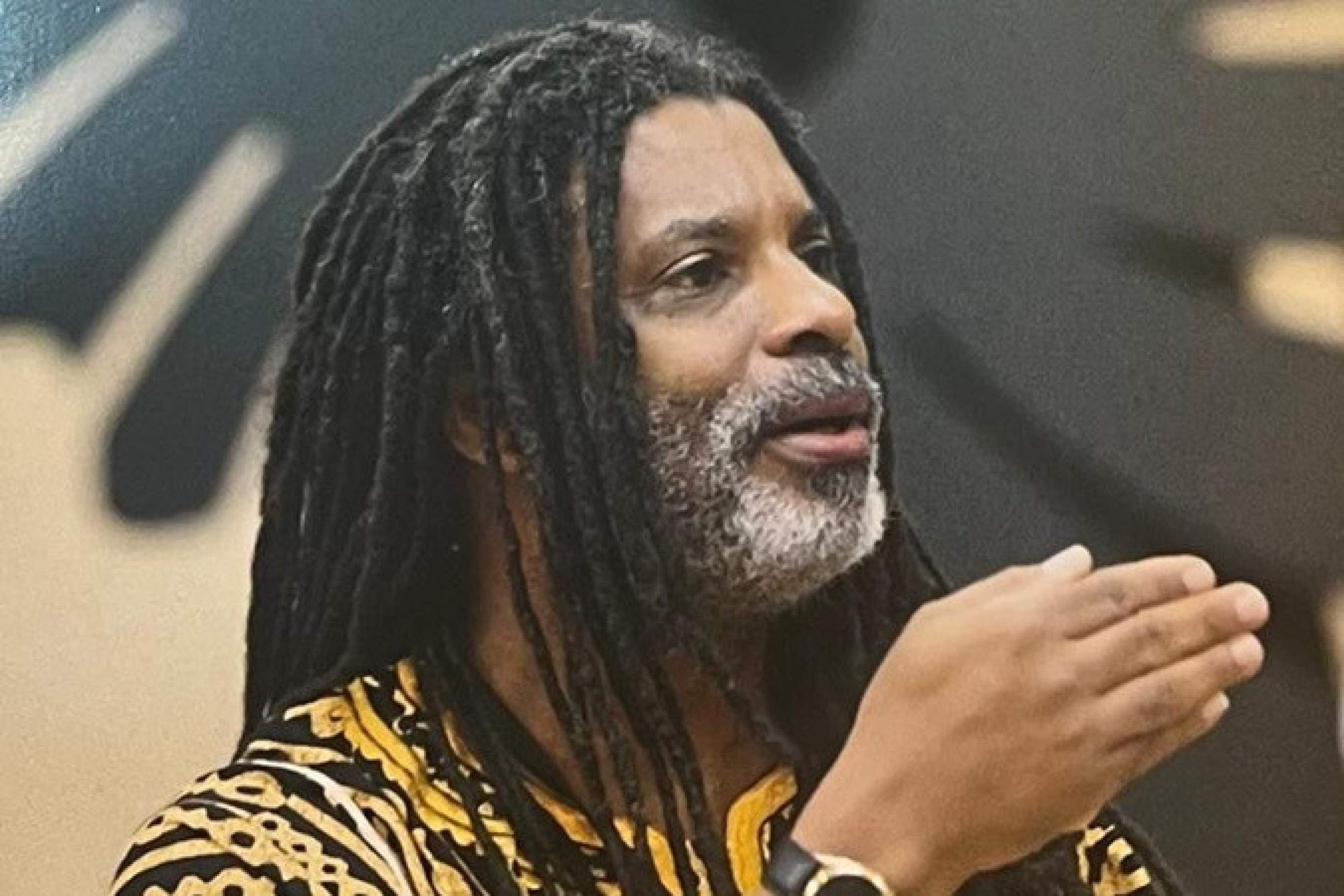 Professor Inoc&ecirc;ncio: Promove mais justi&ccedil;a social no pa&iacute;s