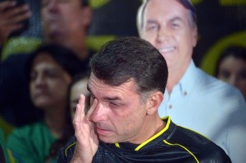 Flávio sujeitou a retirada da pré-candidatura à anistia. Anúncio foi recebido como uma manobra que pode prejudicar os demais postulantes - (crédito: Ed Alves/CB/D.A Press) Flávio sujeitou a retirada da pré-candidatura à anistia. Anúncio foi recebido como uma manobra que pode prejudicar os demais postulantes - (crédito: Ed Alves/CB/D.A Press)