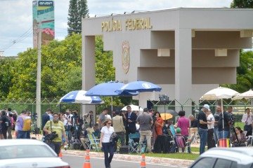 Jair Bolsonaro foi preso preventivamente e levado à Superintendência da PF - (crédito: Ed Alves) Jair Bolsonaro foi preso preventivamente e levado à Superintendência da PF - (crédito: Ed Alves)