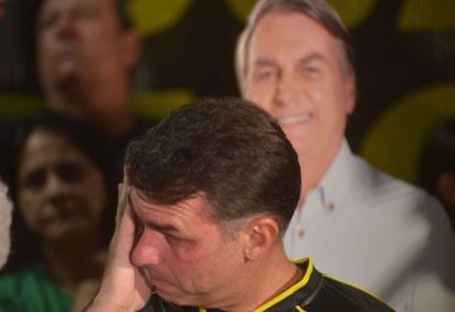  22/11/2025. Crédito: Ed Alves/CB/D.A Press. Brasil.  Brasilia - DF.  Politica. Prisão Ex Presidente Jair Bolsonaro. Coletiva e Culto com Flavio Bolsonaro. Proximo do Condominio da residencia do Ex Presidente.  -  (crédito:  Ed Alves/CB)