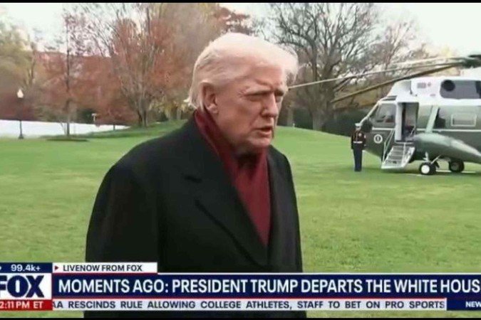 Donald Trump é interpelado por jornalistas, antes de deixar a Casa Branca: Donald Trump é interpelado por jornalistas, antes de deixar a Casa Branca: