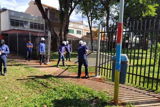 Grades foram retiradas neste sábado - (crédito: DF Legal/Divulgação) Grades foram retiradas neste sábado - (crédito: DF Legal/Divulgação)
