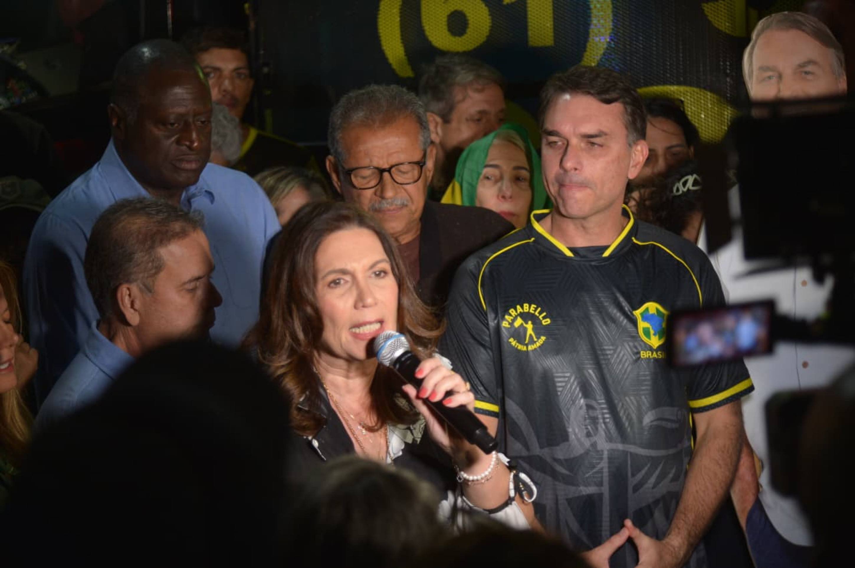 Vig&iacute;lia na noite deste s&aacute;bado (22/11), ap&oacute;s pris&atilde;o do ex-presidente Jair Bolsonaro (PL)