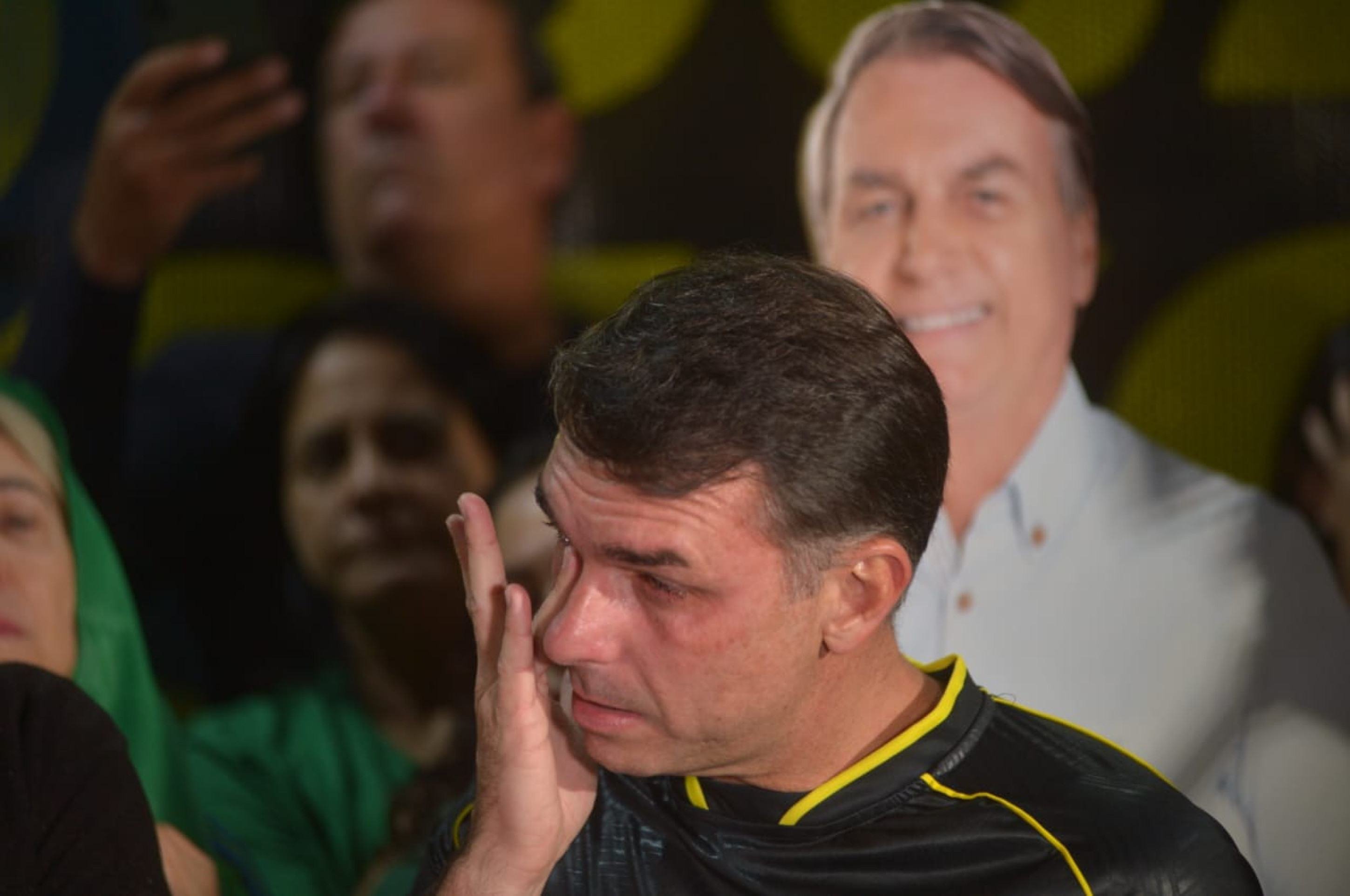 Vig&iacute;lia na noite deste s&aacute;bado (22/11), ap&oacute;s pris&atilde;o do ex-presidente Jair Bolsonaro (PL)